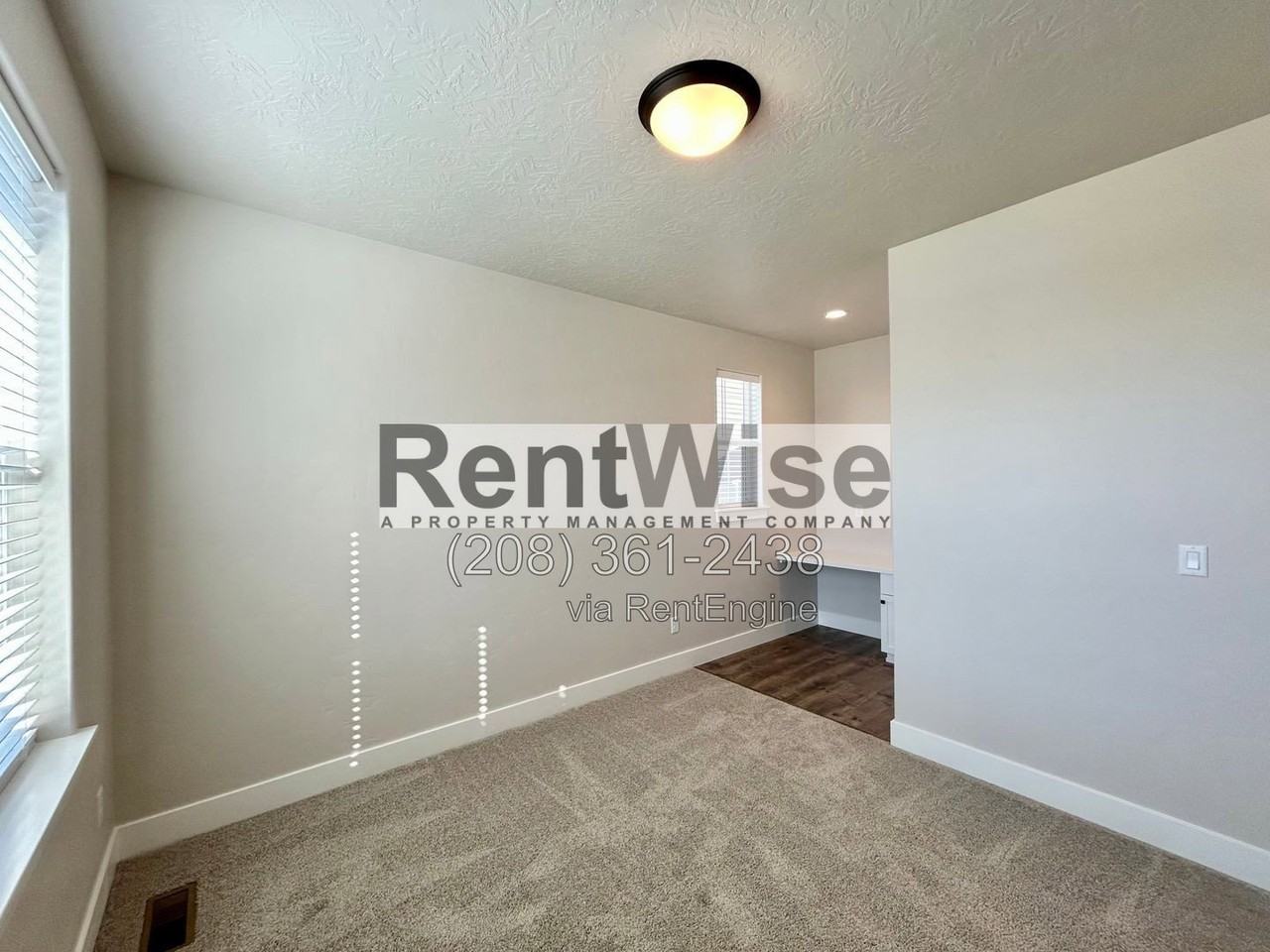 5690 N Jumplist Ave - Photo 5 of 35