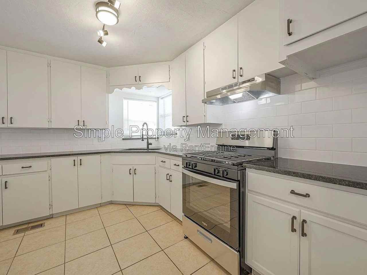 605 Nw 113th St - Photo 7 of 19