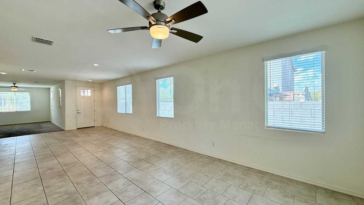 611 N 110th Dr - Photo 6 of 25