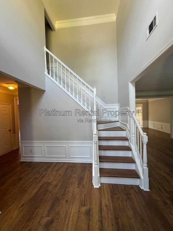 4755 Agate Dr - Photo 3 of 45