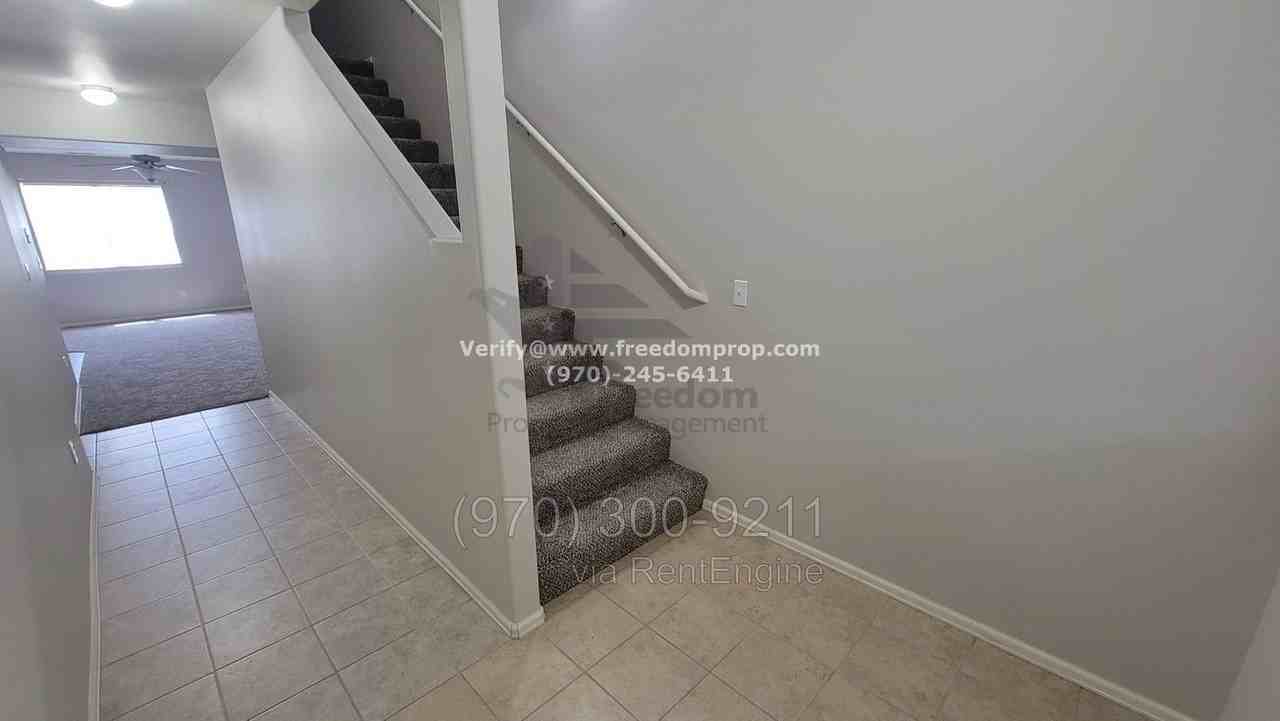 2473 1/2 Theresea Ln - Photo 2 of 14