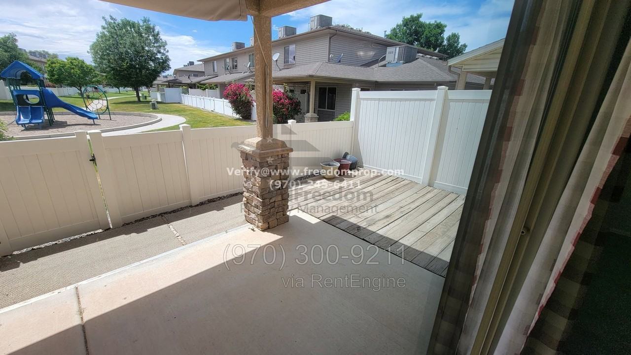 2473 1/2 Theresea Ln - Photo 7 of 14