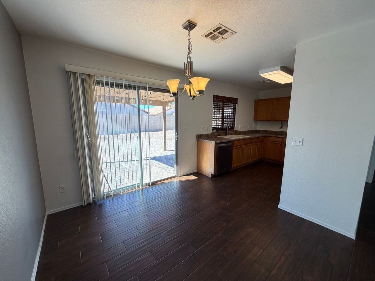 13825 W Ironwood St - Photo 4 of 14