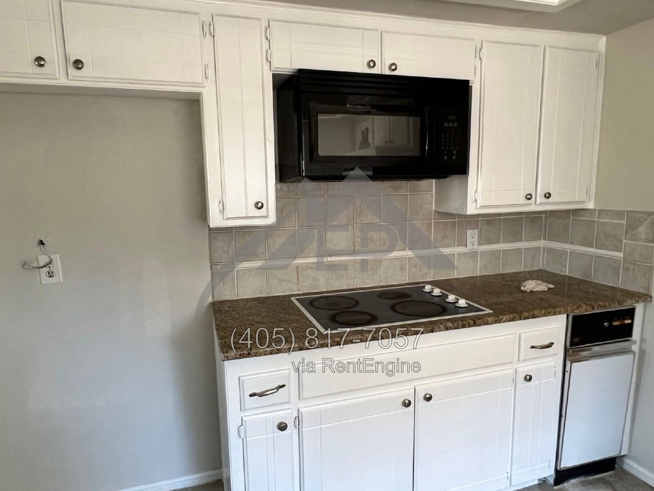 10832 Admiral Dr - Photo 2 of 15