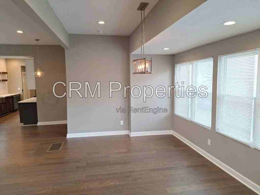 426 Parkway Ave - Photo 3 of 37
