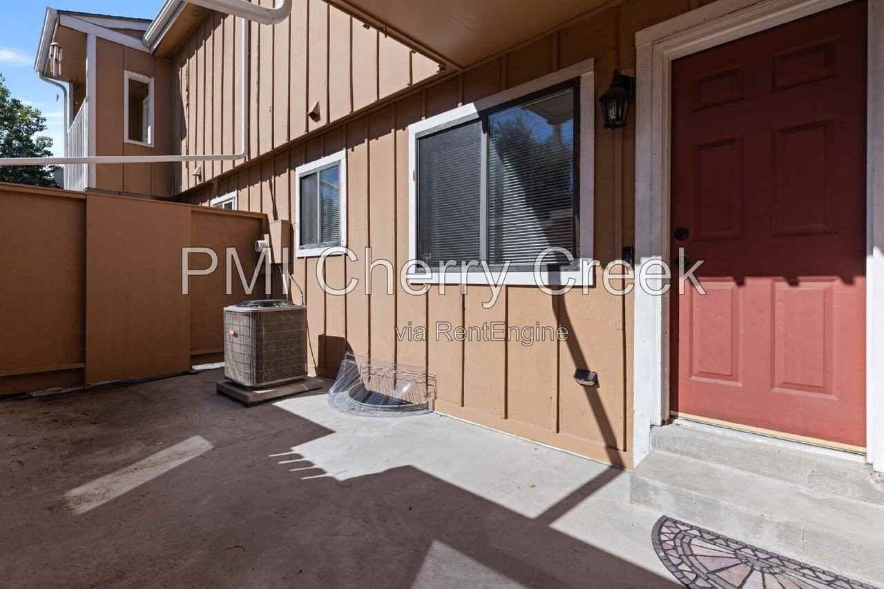 554 Vance St - Photo 2 of 35