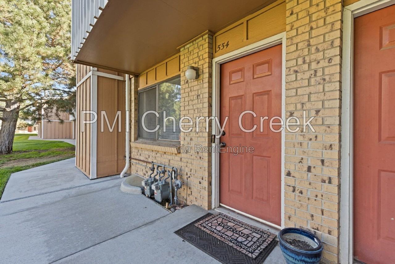 554 Vance St - Photo 6 of 35