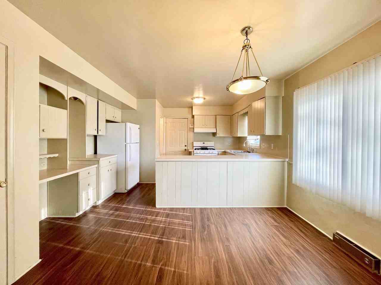 5366 Effingham Dr Se - Photo 7 of 31