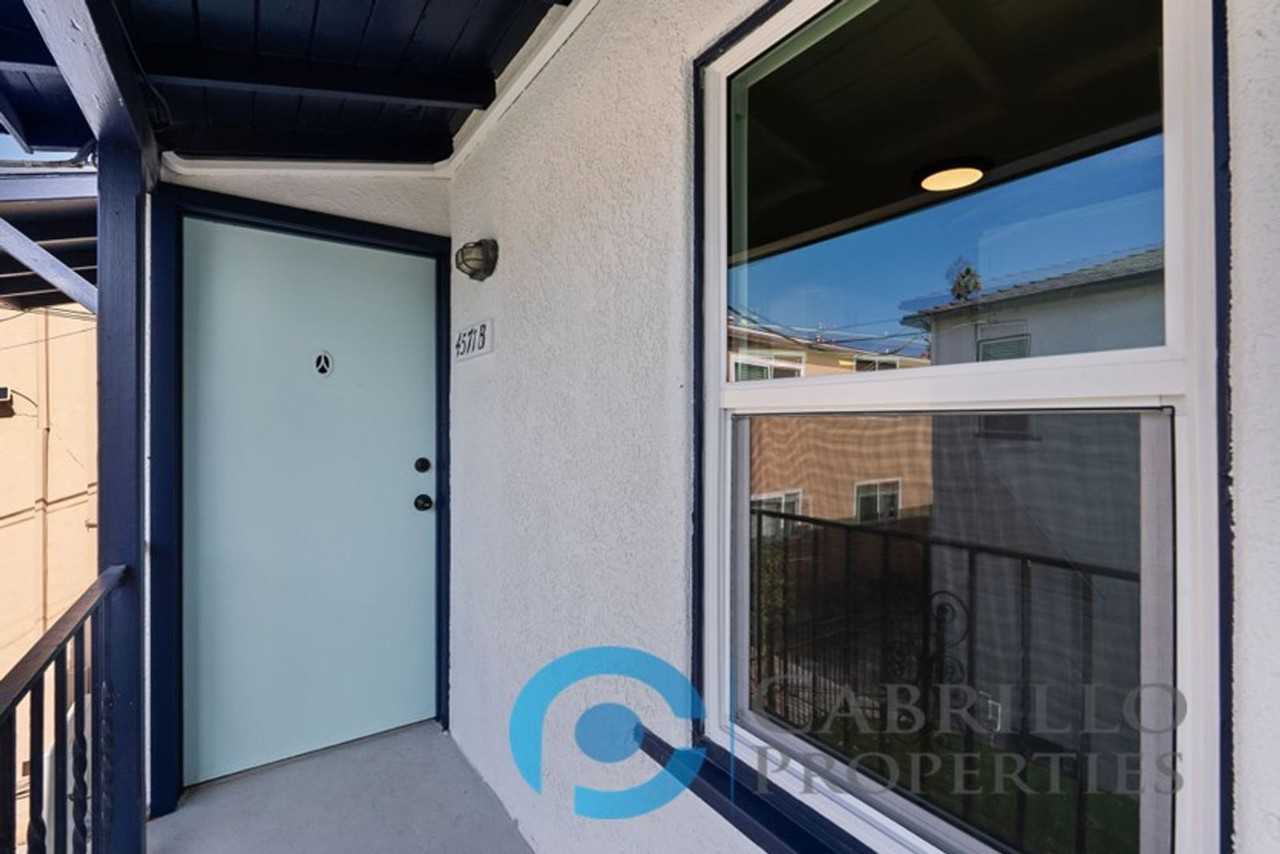 4571 North Ave #B - Photo 3 of 13
