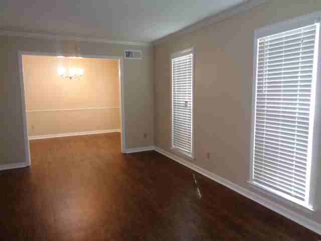 5684 Chapman Ave - Photo 3 of 11