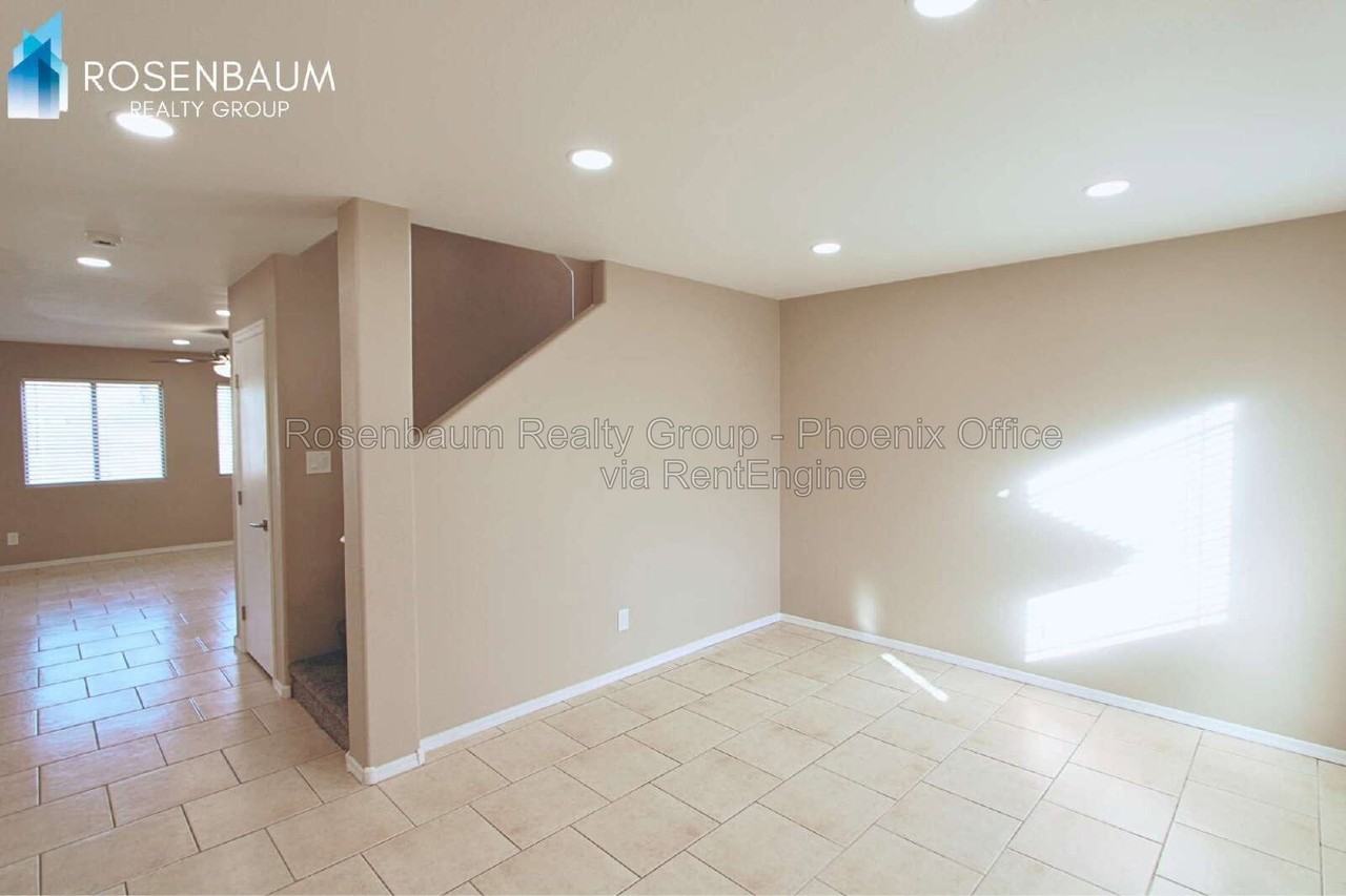 1746 E Desert Moon Trl - Photo 2 of 38