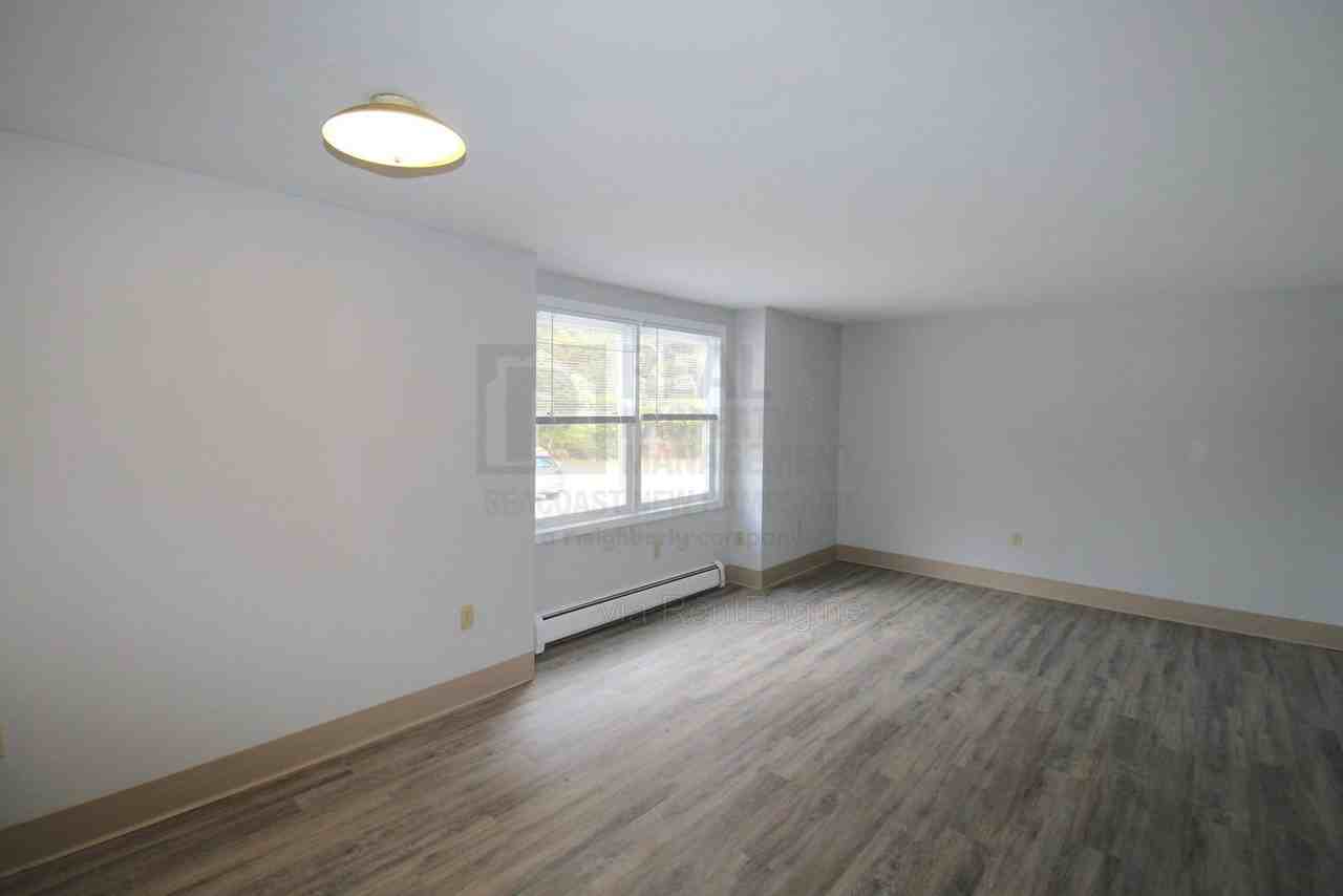 28 Ivy Ln #9 - Photo 2 of 15