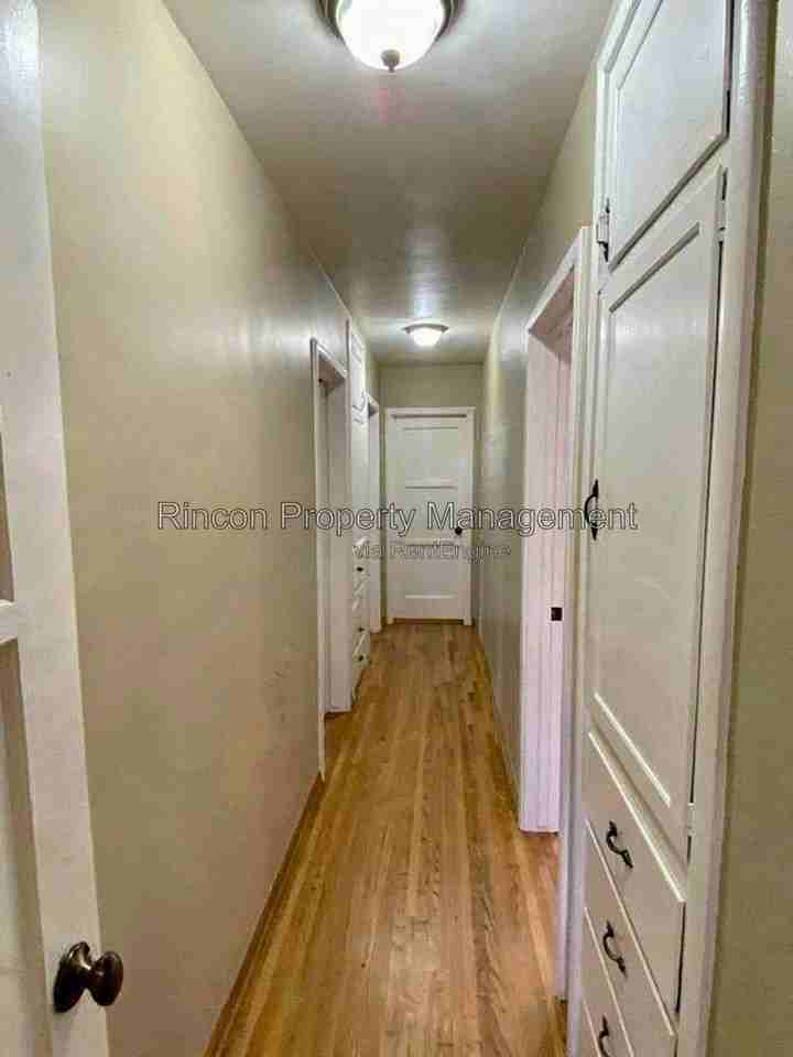 314 Virginia Dr - Photo 4 of 18