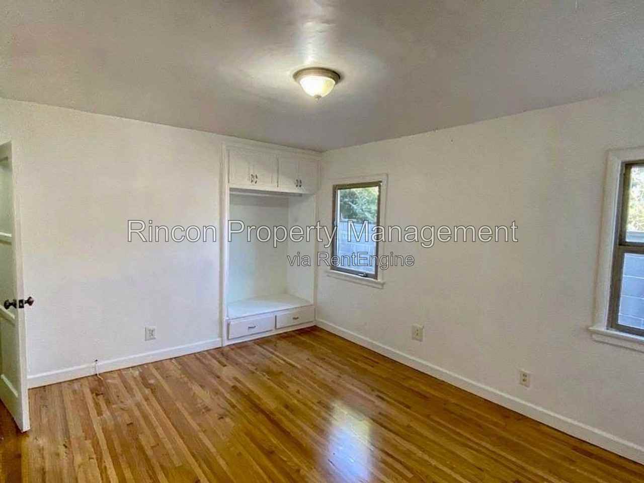 314 Virginia Dr - Photo 6 of 18
