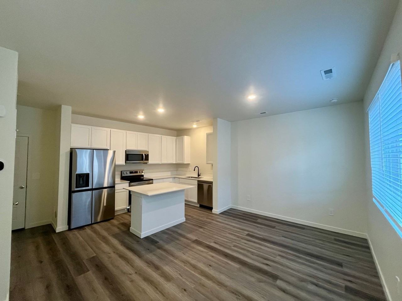 299 Condor Way - Photo 5 of 22