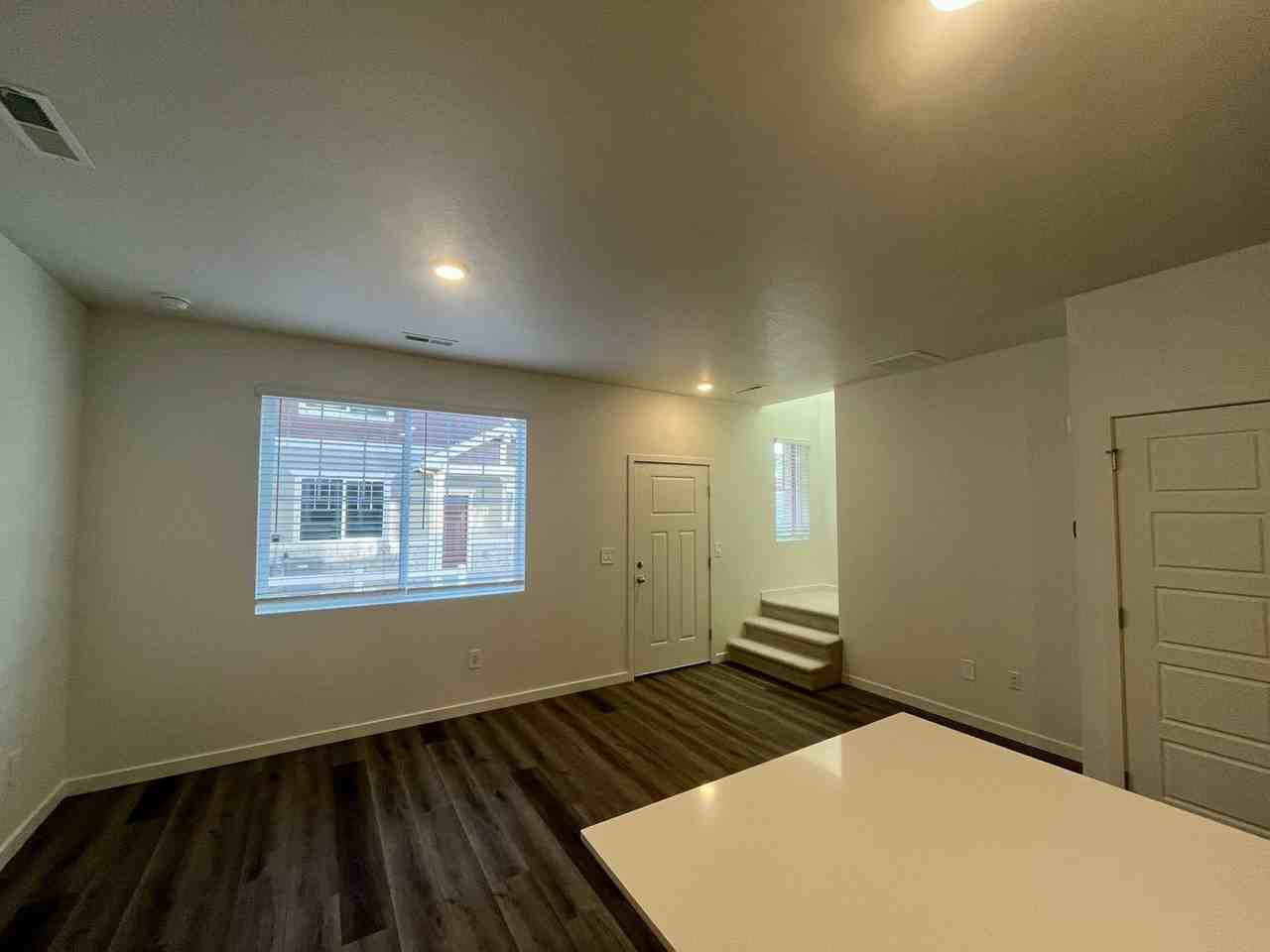 299 Condor Way - Photo 7 of 22