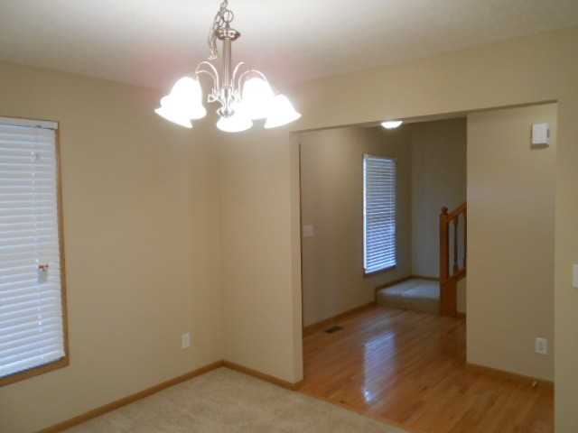 463 Hunters Ct - Photo 2 of 20