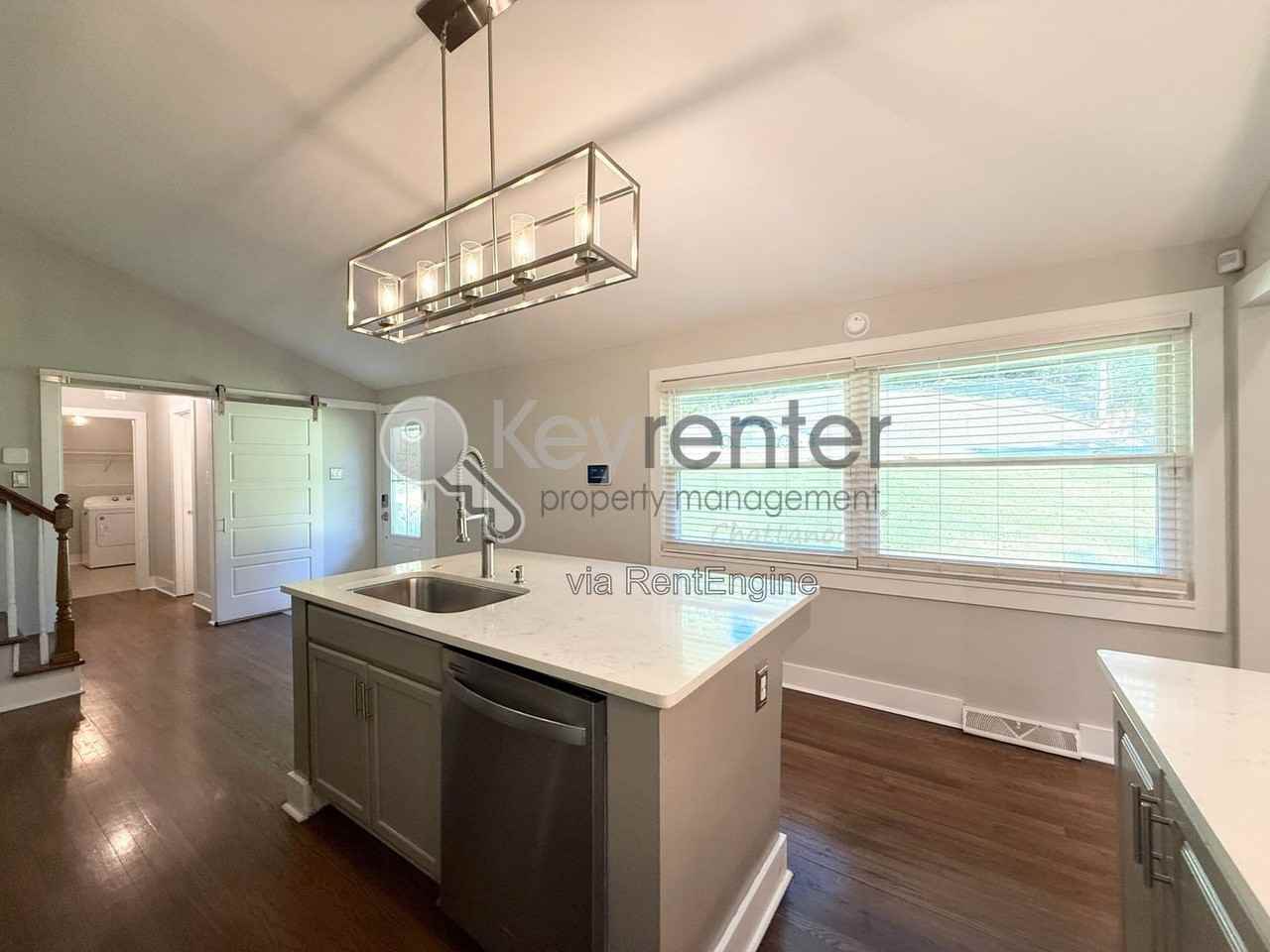 4520 Locksley Ln - Photo 4 of 23