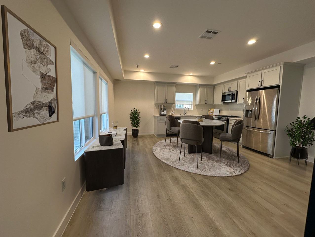 14248 Roscoe Blvd - Photo 3 of 19