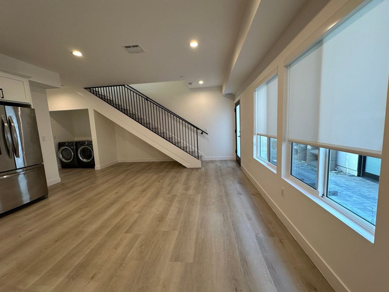 14248 Roscoe Blvd - Photo 6 of 19