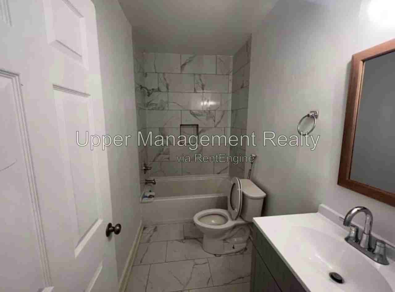 7710 Oak St - Photo 6 of 9