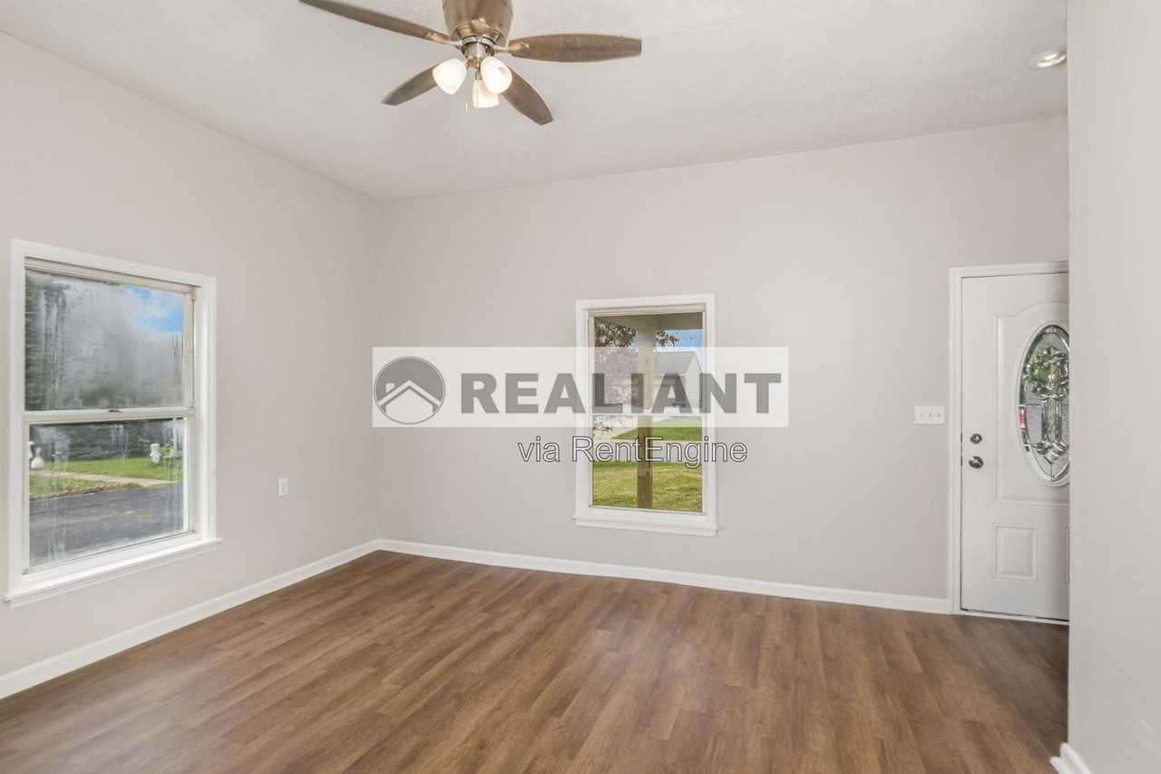26 Needmore St - Photo 3 of 15