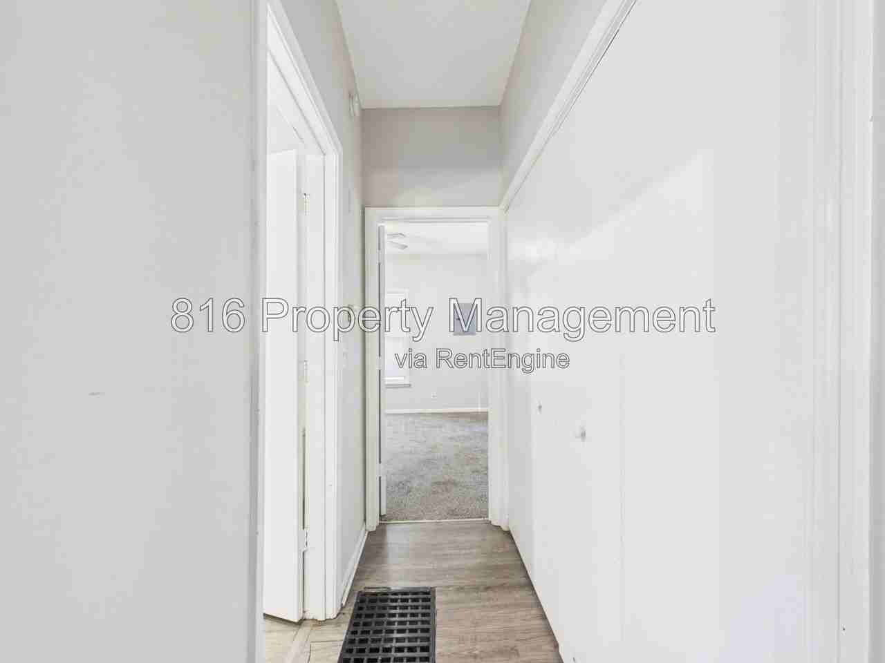 1120 Connecticut St - Photo 7 of 18