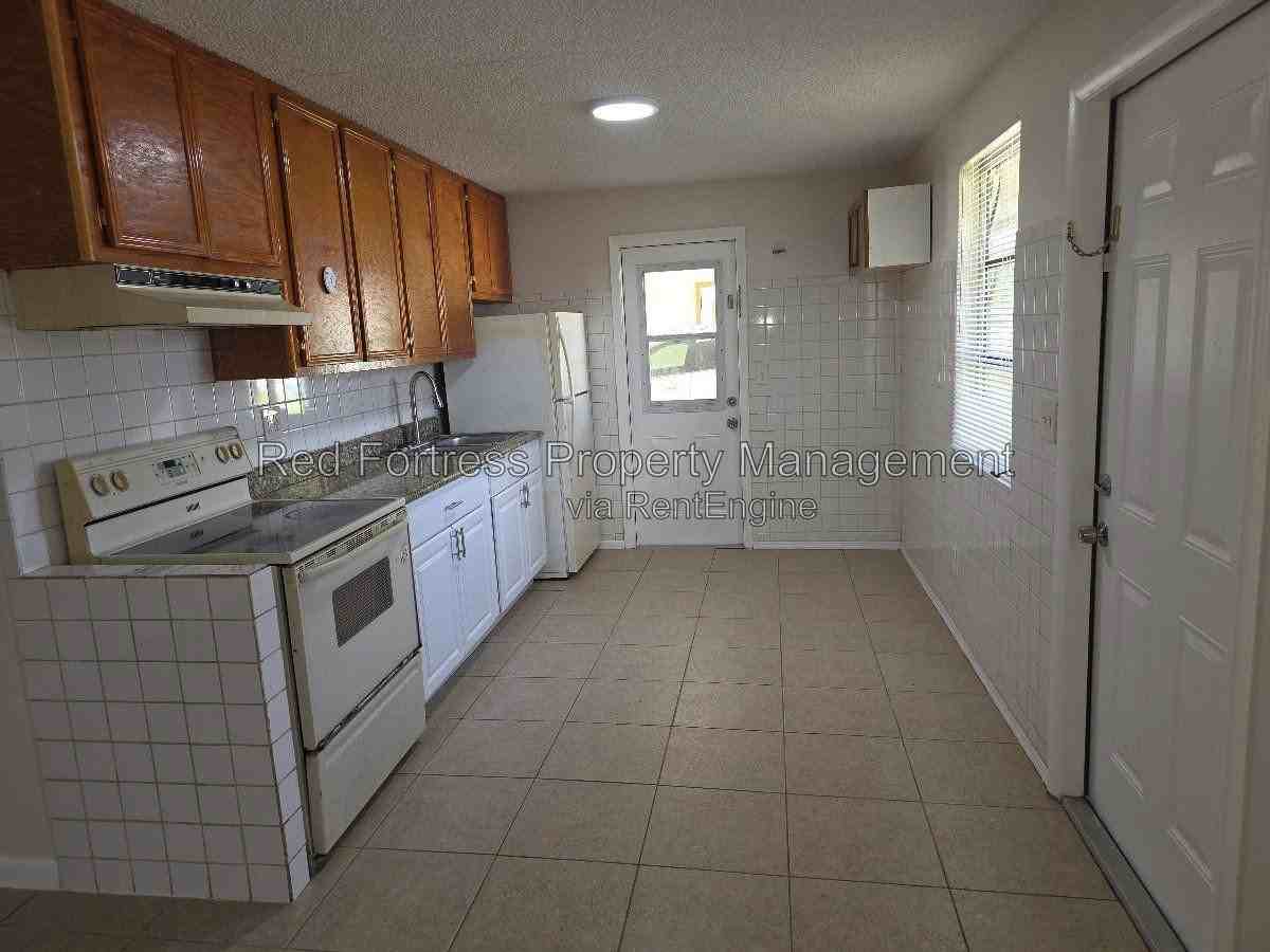 4418 Ruthann Ct - Photo 4 of 9