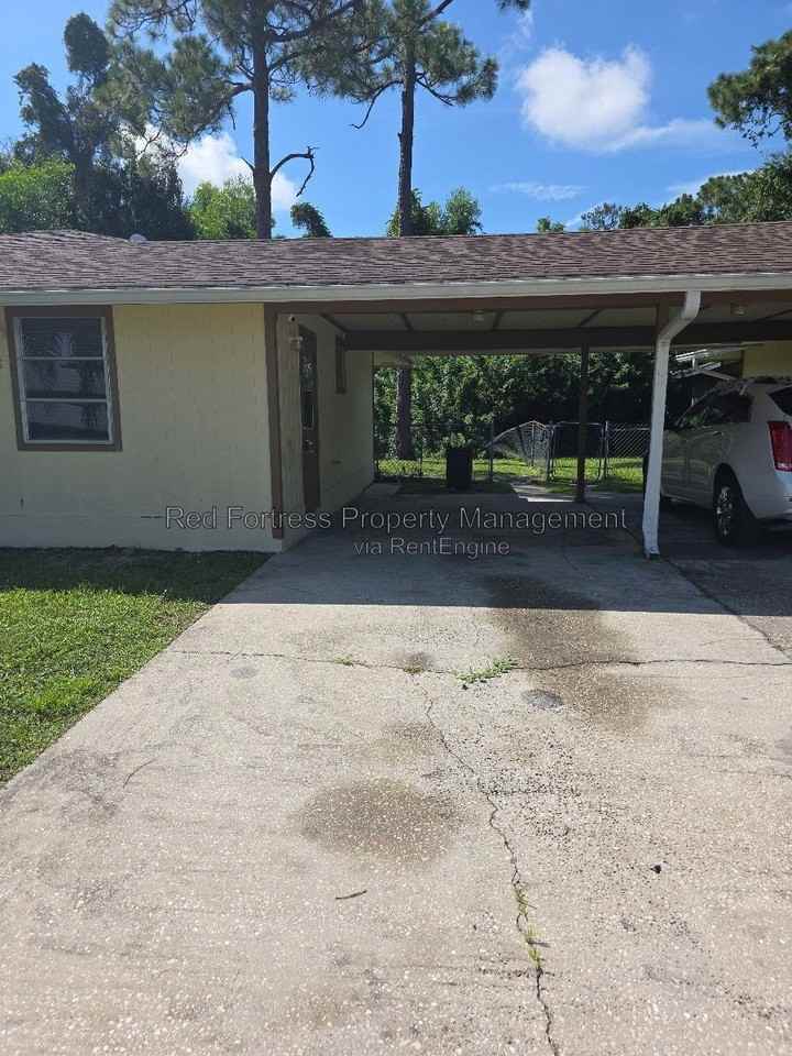 4418 Ruthann Ct - Photo 2 of 9