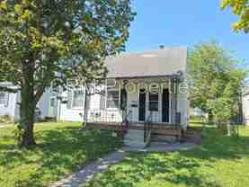 2203 S Pershing Dr - Photo 1 of 1