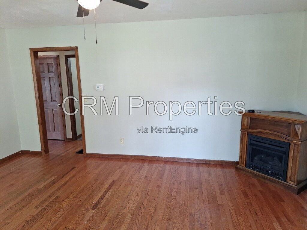 2203 S Pershing Dr - Photo 5 of 23