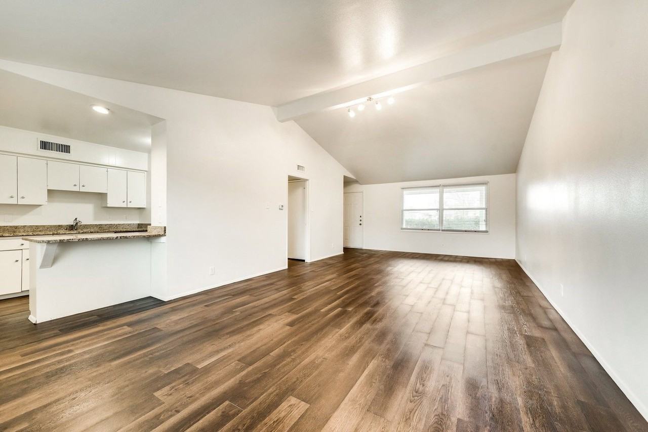 12051 High Meadow Dr - Photo 6 of 18