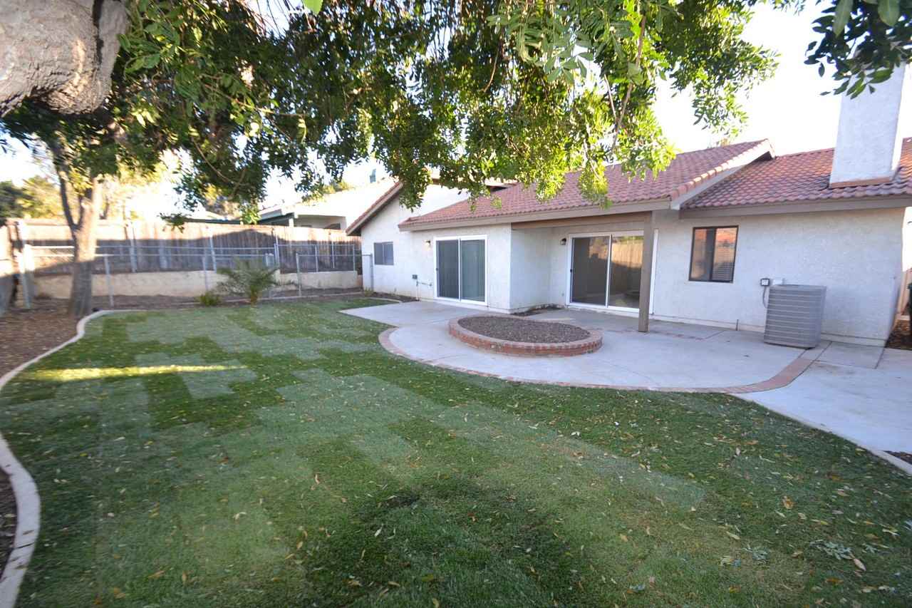 11579 Ridgecrest Ln - Photo 2 of 5