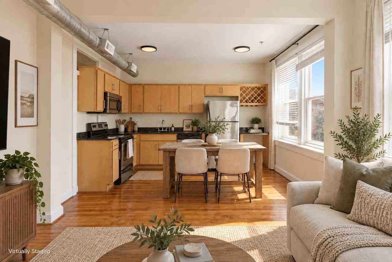 245 E Broadway #206