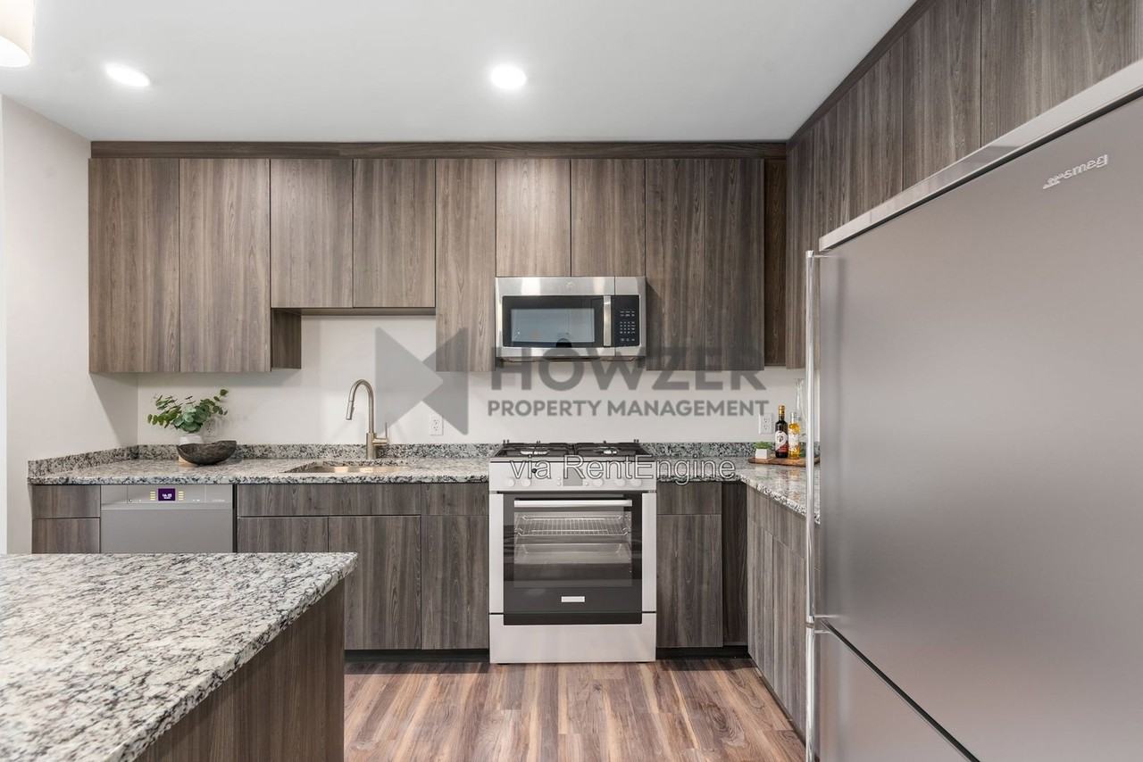 850 Falmouth Rd #107 - Photo 3 of 15