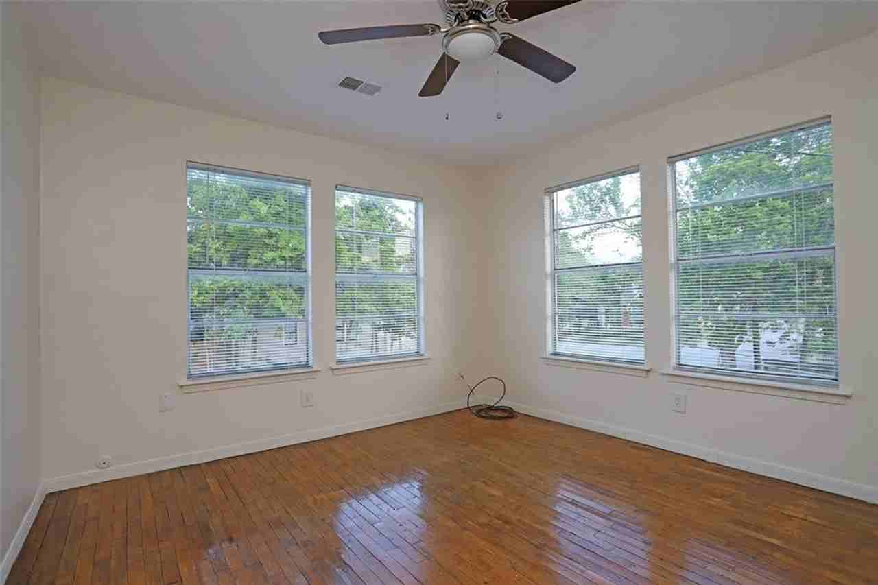 701 1/2 Highland St #3 - Photo 4 of 12