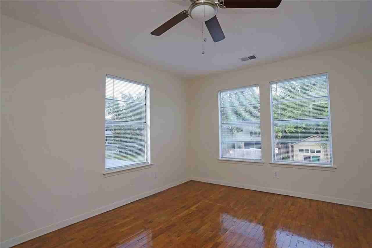 701 1/2 Highland St #3 - Photo 6 of 12