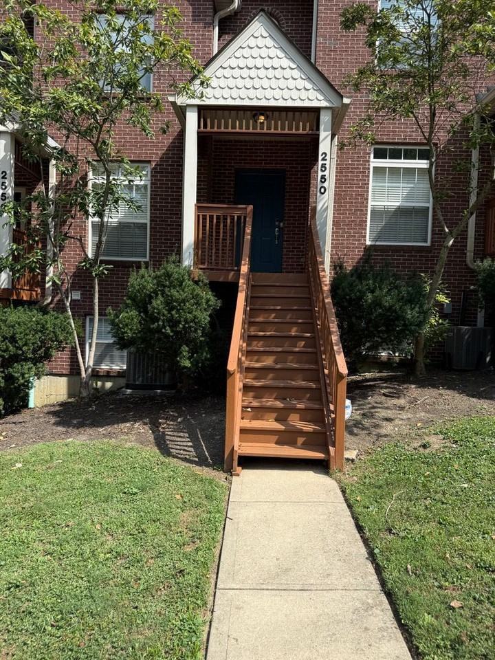 2550 Cleinview Ave - Photo 3 of 39