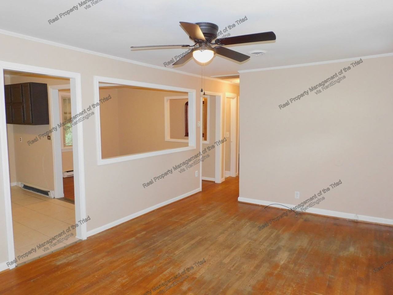 1404 Lincoln St - Photo 7 of 23