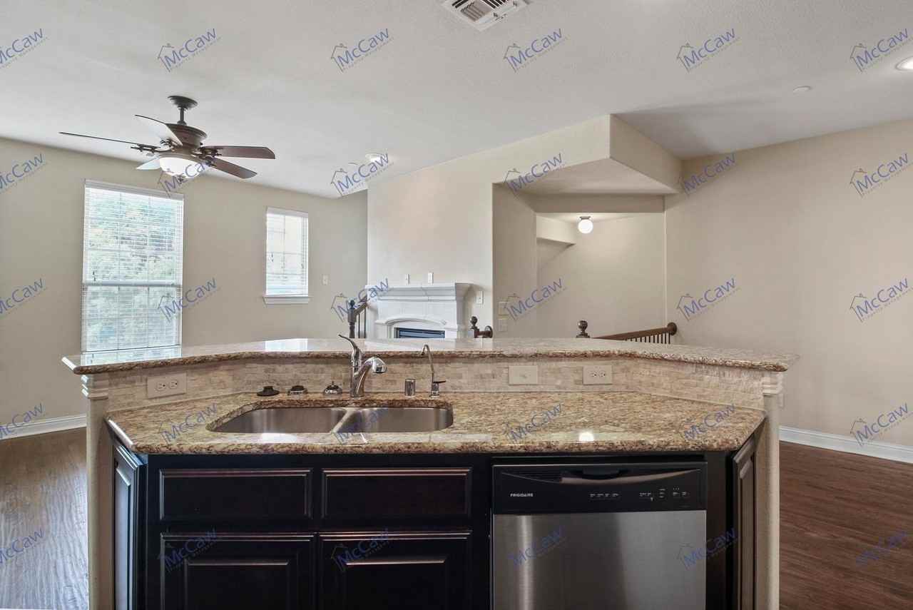 4234 Charles St #B7 - Photo 4 of 27