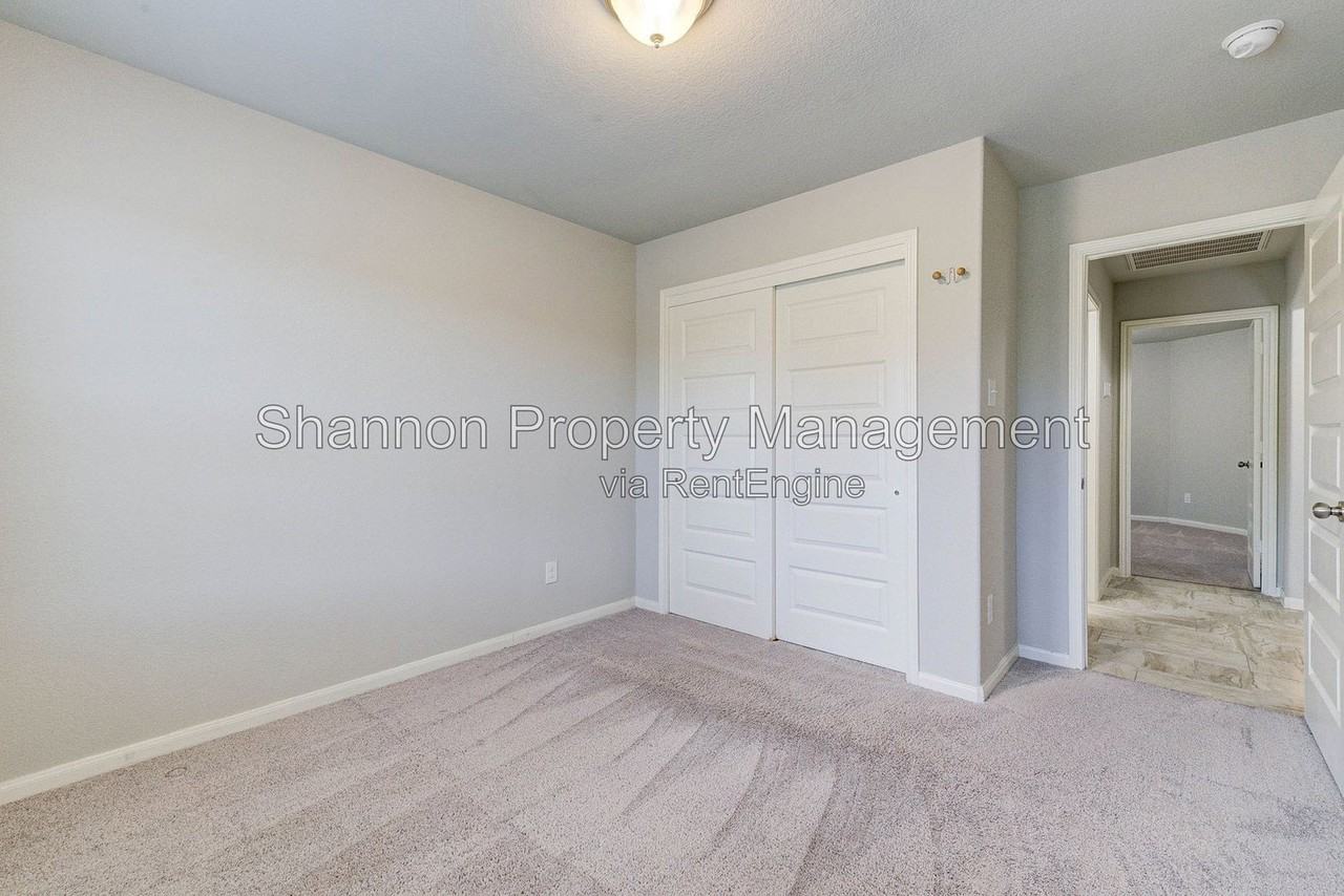 239 Murrieta Ln - Photo 6 of 31