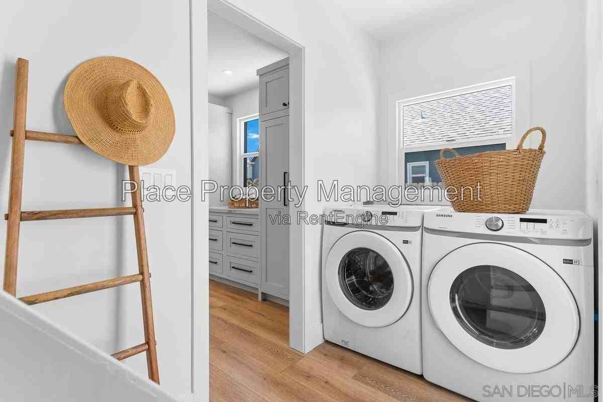 4174 Utah St - Photo 4 of 46