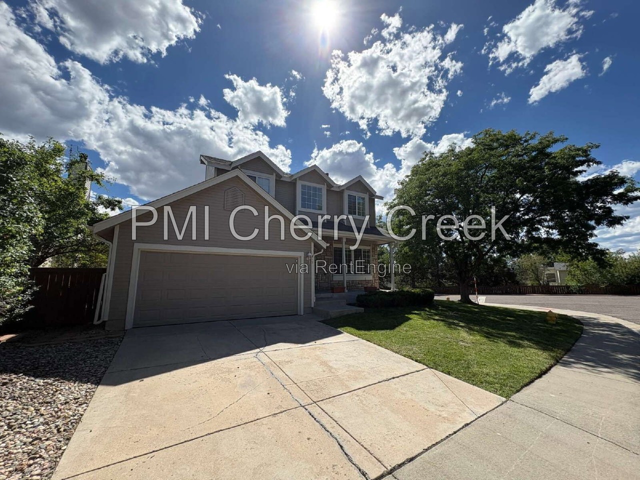 812 Thames St - Photo 2 of 50