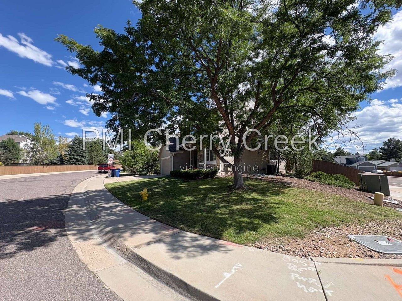 812 Thames St - Photo 3 of 50