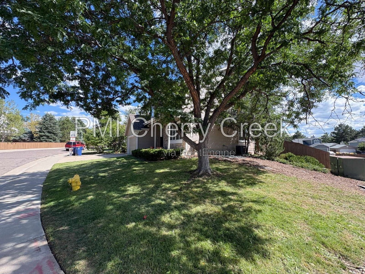 812 Thames St - Photo 4 of 50