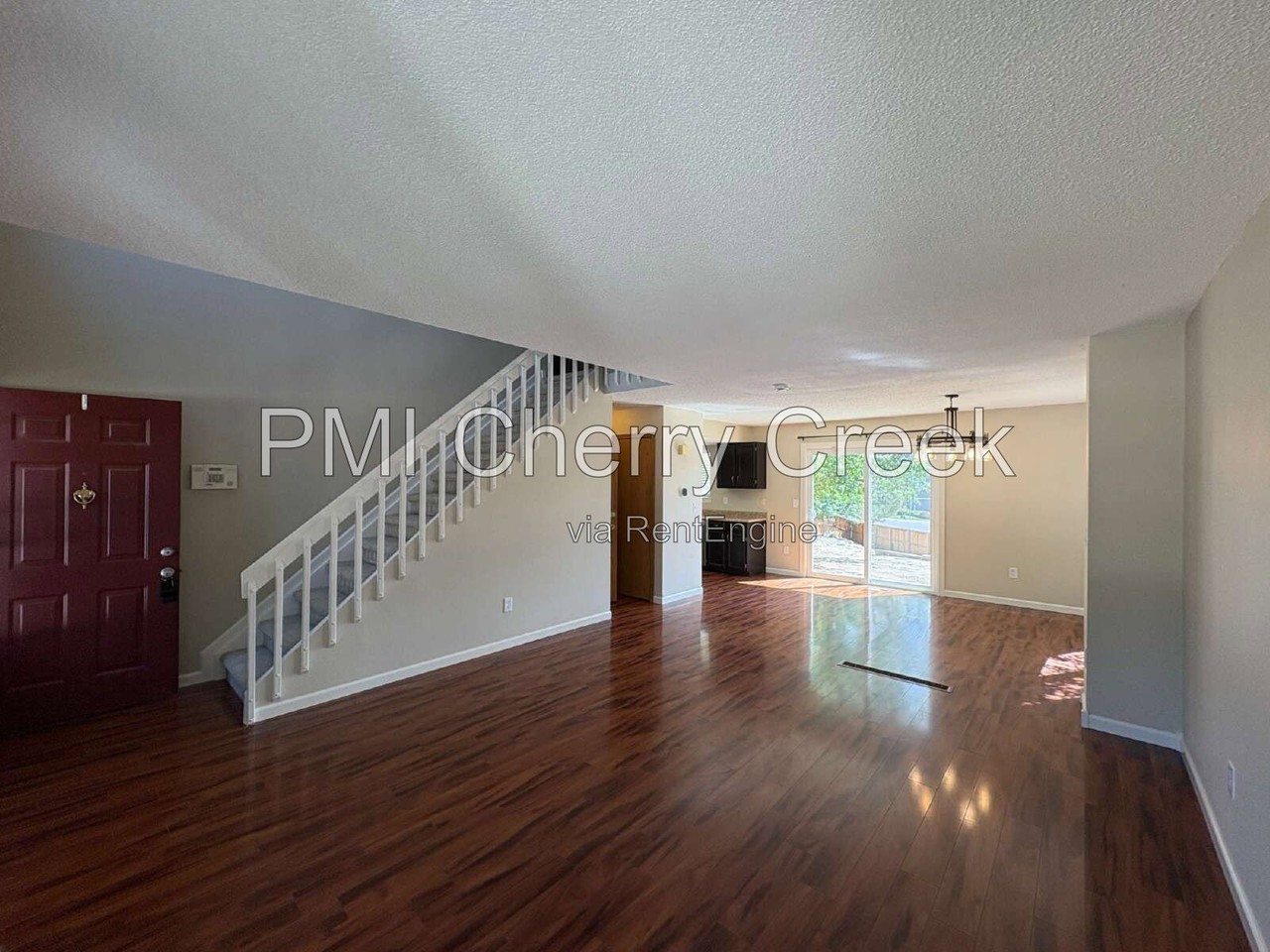812 Thames St - Photo 7 of 50