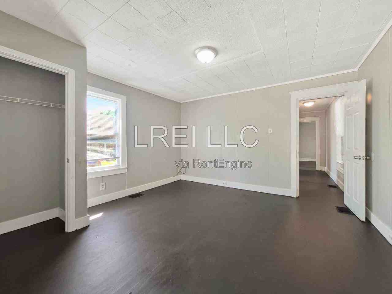 1546 S 30th St - Photo 2 of 12