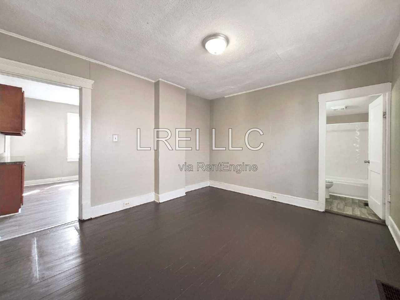 1546 S 30th St - Photo 4 of 12