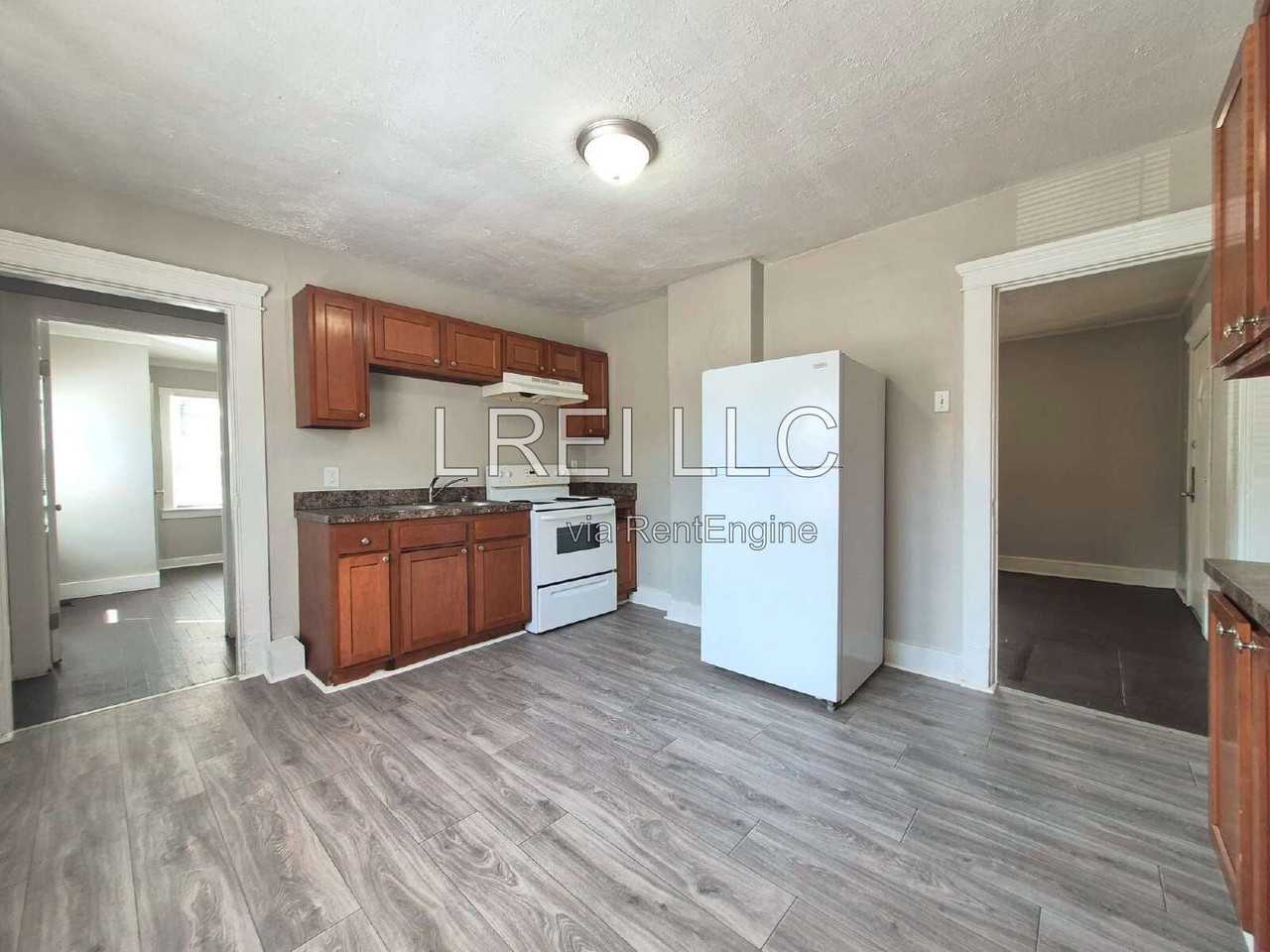 1546 S 30th St - Photo 6 of 12