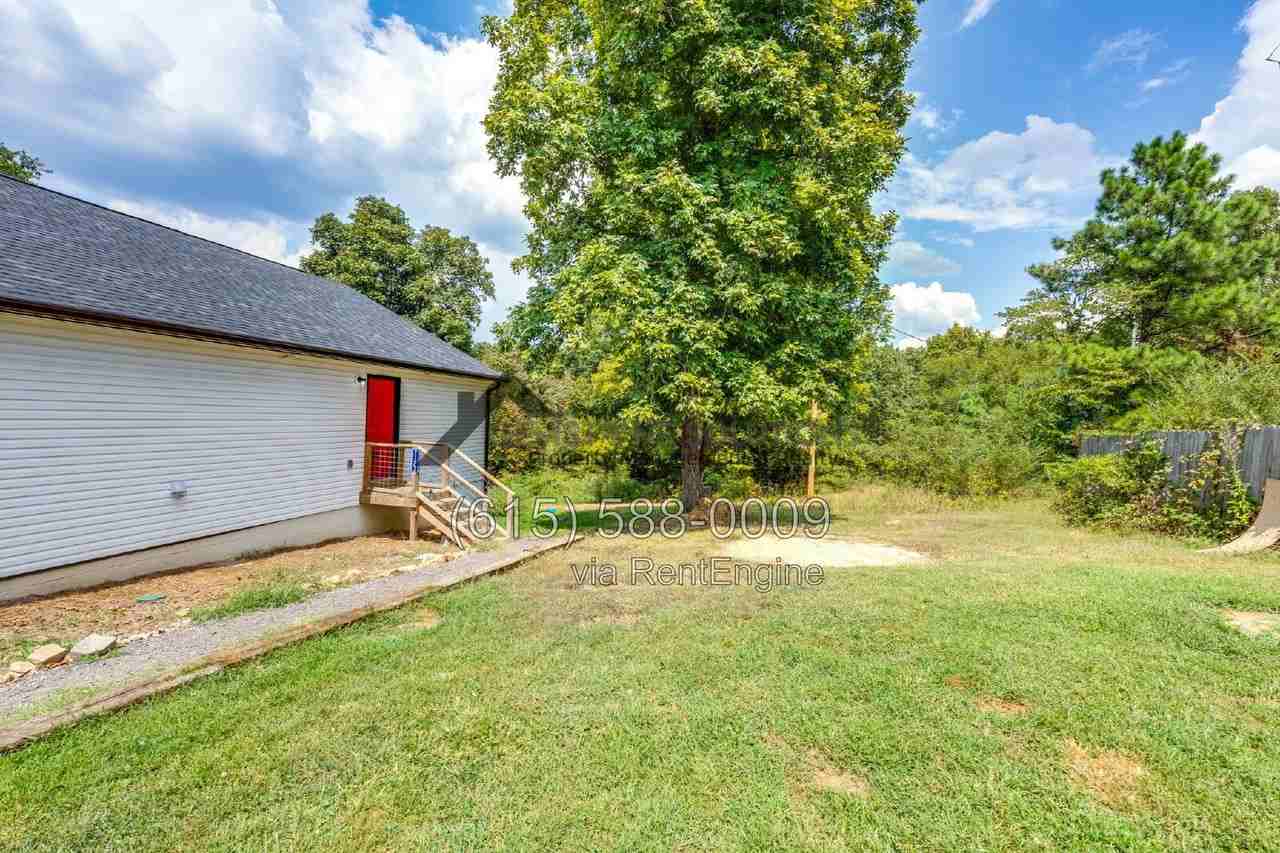 7123 Highway 100 - Photo 5 of 25